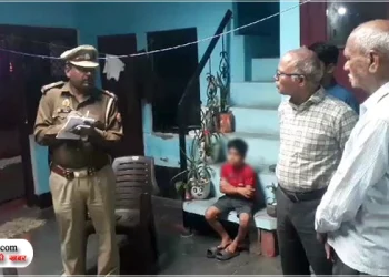 पांच साल के बेटे के सामने पत्नी की बेरहमी से हत्या, आरोपी पति फरार