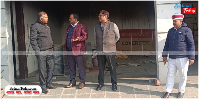 उझानी मेंथा फैक्ट्री कांड: चार दिन बाद हरकत में आया प्रशासन, एडीएम-एसडीएम ने किया फैक्ट्री का निरीक्षण