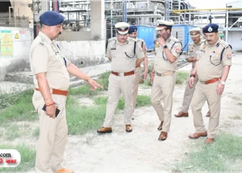 एचपीसीएल अधिकारियों की हत्या मामले में बड़ी कार्रवाई, थाना प्रभारी और दरोगा निलंबित