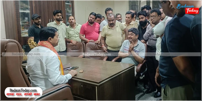 युवक की मौत के बाद केंद्रीय मंत्री बीएल वर्मा के सामने छलका परिवार का दर्द, पुलिस पर मामला दबाने के आरोप